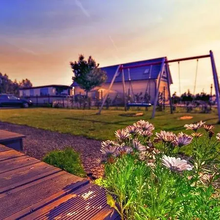 Caloroczne Nemo Устроне-Морске